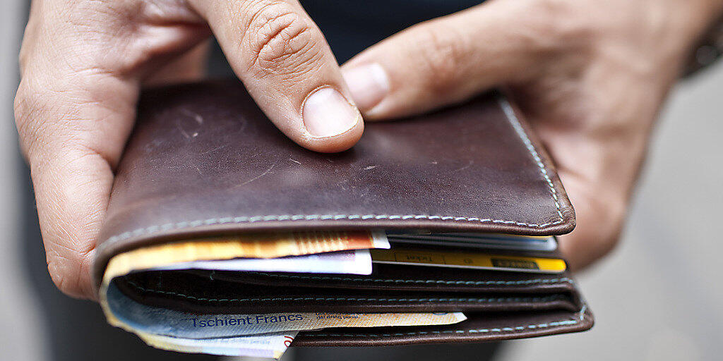 Weniger Einkommenswachstum: Der Anstieg der Krankenkassenprämien hat sich 2017 stärker im Portemonnaie bemerkbar gemacht als in früheren Jahren. (Themenbild)