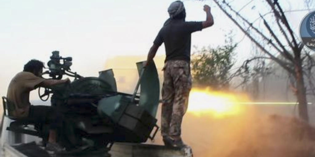 Die Al-Nusra-Front - hier ein Twitter-Bild von Anfang Juli - bietet den syrischen Kämpfern weiterhin grossen Widerstand. (Archiv) Die Al-Nusra-Front - hier ein Twitter-Bild von Anfang Juli - bietet den syrischen Kämpfern weiterhin grossen Widerstand. (Archiv)