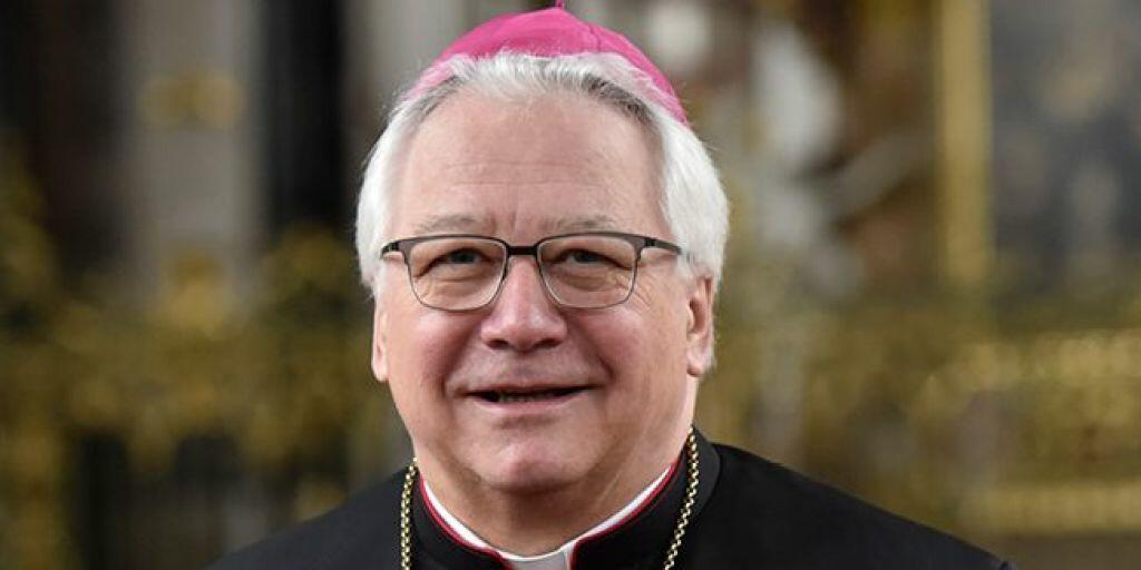 Für den St. Galler Bischof Markus Büchel zeigt die späte Aufarbeitung eines Jahre langen sexuellen Missbrauchs durch einen Priester, "dass man heute in der Kirche offener ist und auf die Opfer zugegangen ist".