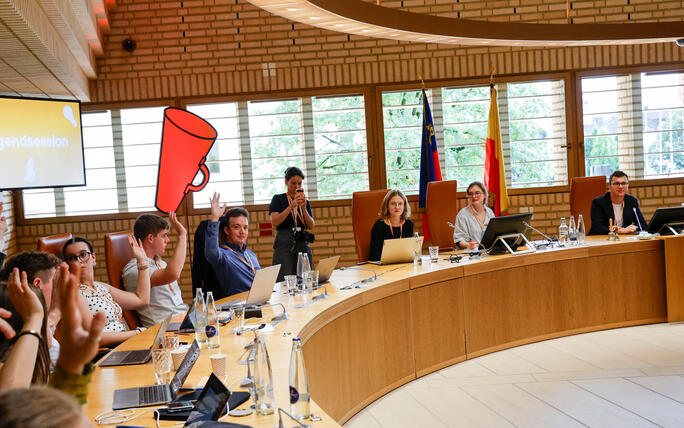 10. Jugendsession im Liechtensteiner Landtag.