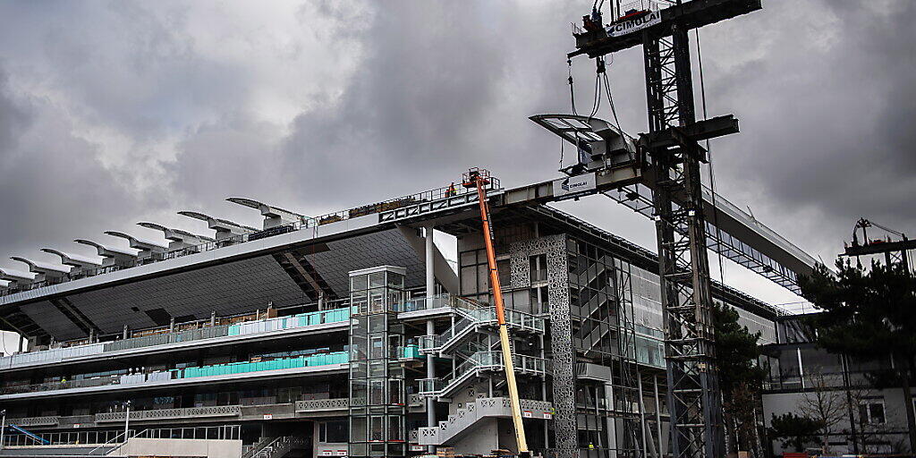 Auch wegen der Arbeiten am Hauptstadion hatte Roland Garros keine Hoffnungen mehr, das Turnier im Mai durchzuführen und brüskierte mit der Verschiebung in den September Organisationen, Verbände und Spieler