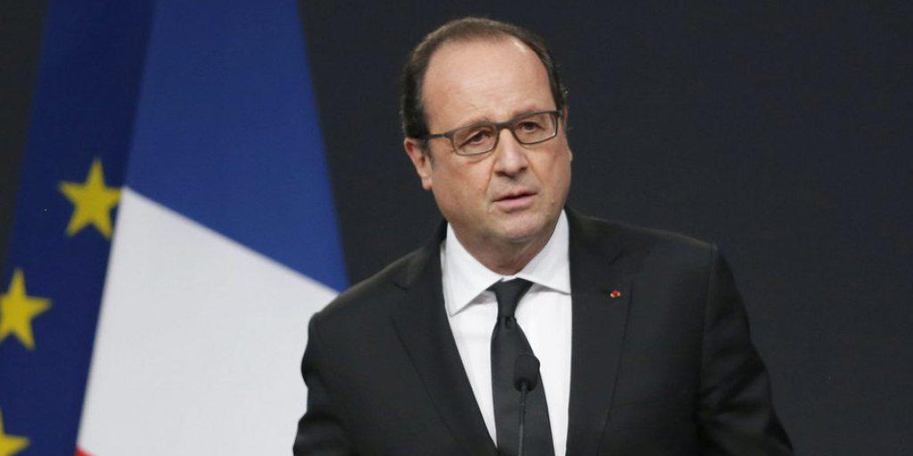 Frankreichs Präsident François Hollande an der Gedenkfeier in Petit-Palais-et-Cornemps nordöstlich von Bordeaux. Frankreichs Präsident François Hollande an der Gedenkfeier in Petit-Palais-et-Cornemps nordöstlich von Bordeaux.