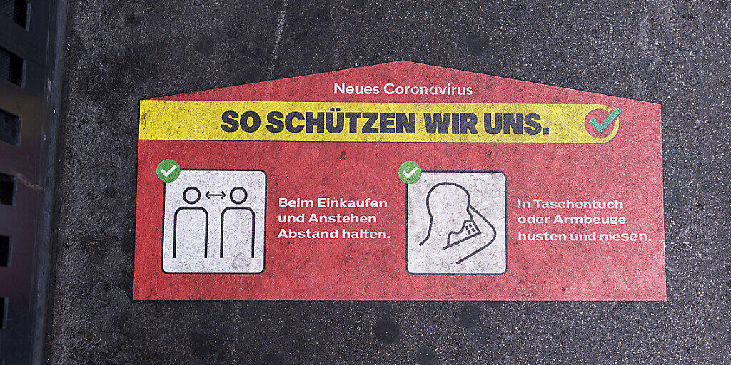 In Spreitenbach AG haben sich in einer Bar über 20 Personen mit dem Coronavirus infiziert. (Symbolbild)