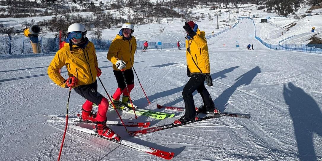 Hieronymus Bosch (l.) und Noah Gianesini bei der Besichtigung der Piste.