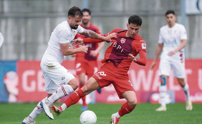 Fabrizio Cavegn (r.) erzielte vor einem Monat beim Heimspiel gegen Bellinzona das 3:0 – Nicola Sutter (l.) verkürzte später noch zum 3:1-Schlussresultat.