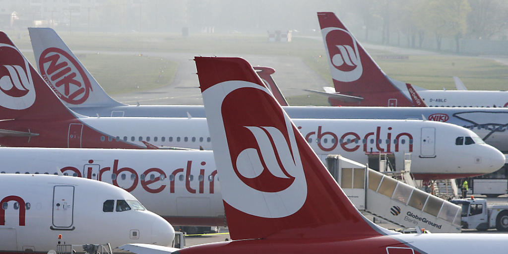 Bereits bis Ende der Woche soll entschieden werden, dass Air Berlin halbiert wird. (Archiv)