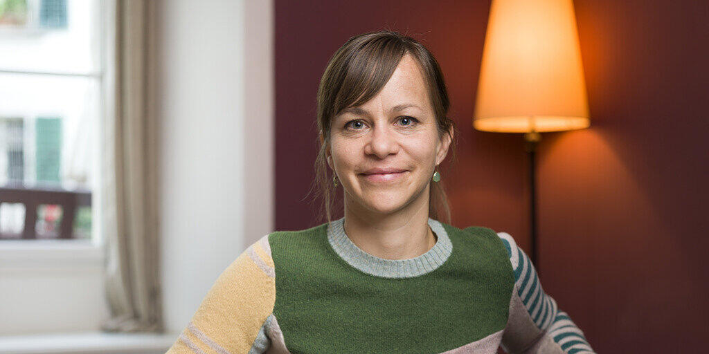 Erfolgreicher Erstling: Tabea Steiner mit ihrem Debütroman "Balg" für den Schweizer Buchpreis nominiert worden. (Keystone/Gaetan Bally) Erfolgreicher Erstling: Tabea Steiner mit ihrem Debütroman "Balg" für den Schweizer Buchpreis nominiert worden. (Keystone/Gaetan Bally)