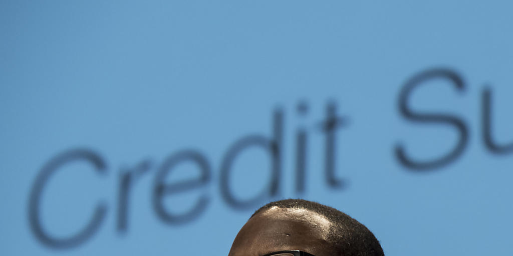 Tidjane Thiam, CEO der Credit Suisse Group: Weniger seine Strategie als solche ist das Problem. Kritisiert wird vielmehr, dass er zu spät kommt mit der Verkleinerung der Investmentbank und dies nun in einen schwierigen Umfeld umsetzen muss. (Archiv) Tidjane Thiam, CEO der Credit Suisse Group: Weniger seine Strategie als solche ist das Problem. Kritisiert wird vielmehr, dass er zu spät kommt mit der Verkleinerung der Investmentbank und dies nun in einen schwierigen Umfeld umsetzen muss. (Archiv)