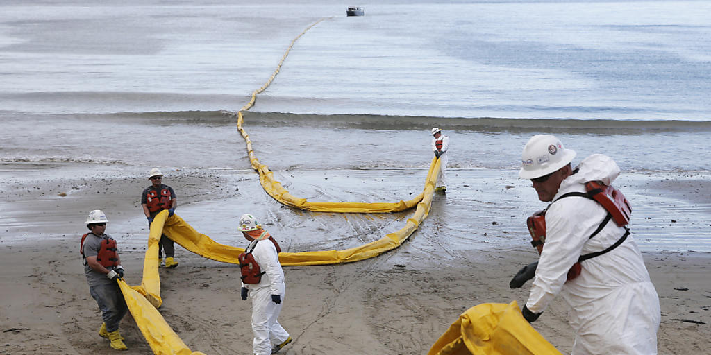 80'000 Liter Erdöl liefen ins Meer vor Santa Barbara 80'000 Liter Erdöl liefen ins Meer vor Santa Barbara