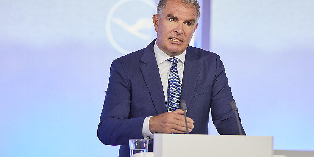 Lufthansa-Chef Carsten Spohrt gibt an, bis zu 1000 Piloten entlassen zu müssen, wenn die Gewerkschaft nicht einlenkt. (Symbolbild)