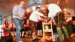 Dirndl- und Lederhosenparty unter dem Motto «Mura - git Gas».