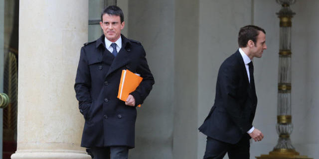 Der französische Premier Valls beim Verlassen des Elysees Der französische Premier Valls beim Verlassen des Elysees