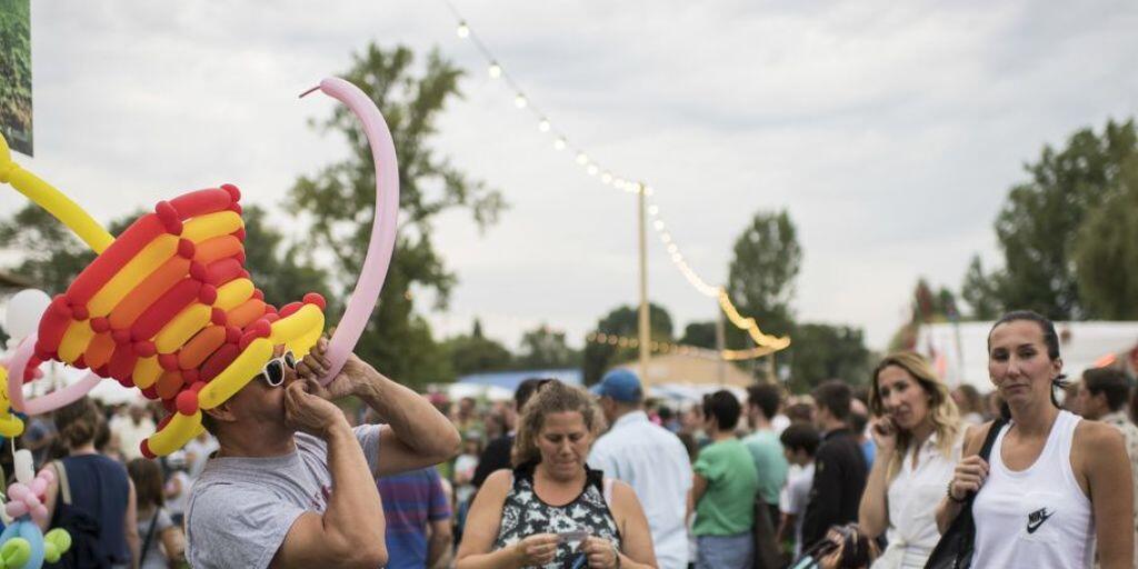 Am Theater Spektakel 2019 hat auch die Strassenkunst, wie hier 2016, ihre grossen Auftritte. (Archiv)