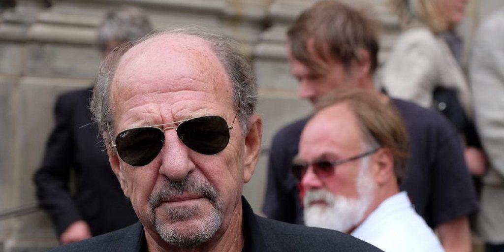 "Er war ein ganz, ganz Grosser", sagte Trauergast Ralph Siegel über den verstorbenen Entertainer James Last