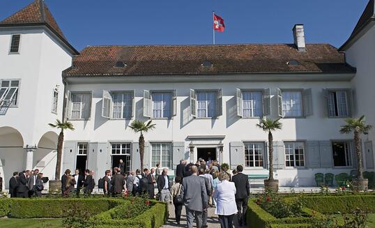 Die Vigier-Preise werden jeweils jährlich in Solothurn im Garten des Sommerhauses von William A. de Vigier verliehen. Der inzwischen verstorbene Unternehmer hatte den Preis vor 31 Jahren ins Leben gerufen. (Archivbild)