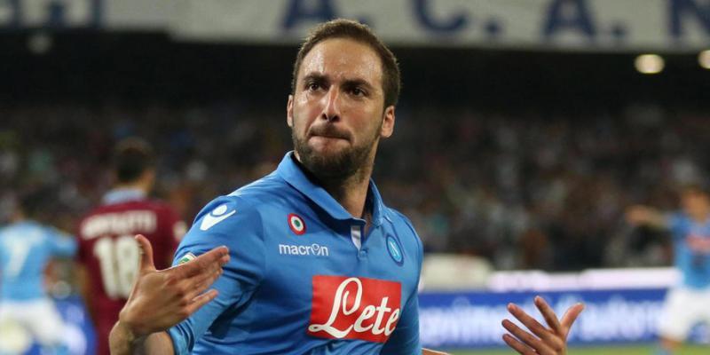 Wechsel mit Zündstoff: Gonzalo Higuain feiert seine Treffer künftig im Trikot von Napolis Ligakonkurrent Juventus