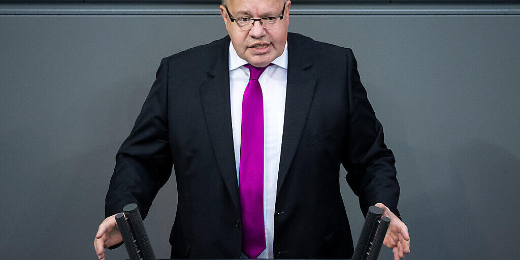 Der deutsche Wirtschaftsminister Peter Altmaier (CDU) sieht Licht am Ende des Tunnels. Der Wirtschaftsaufschwung d&uuml;rfte seiner Meinung nach ab Oktober sp&uuml;rbar werden. (Archivbild)