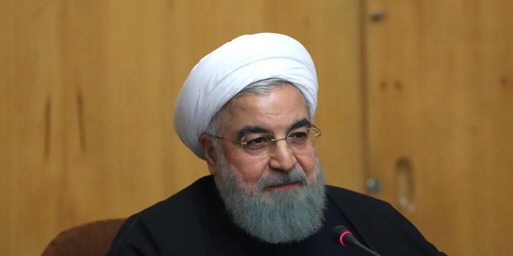 Der iranische Präsident Ruhani gesteht den Demonstranten das Recht zu protestieren zu - er verurteilt aber Gewalt.