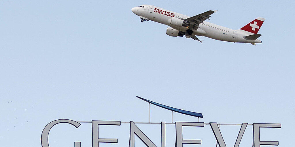 Obwohl mehr Flugzeuge in Genf starten und landen, soll der Lärm langfristig abnehmen. (Archivbild)