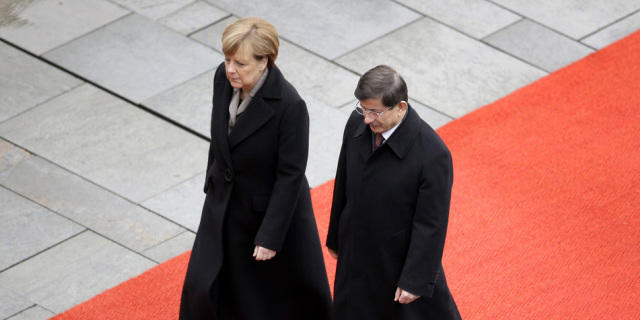 Merkel (l.) und Davutoglu in Berlin