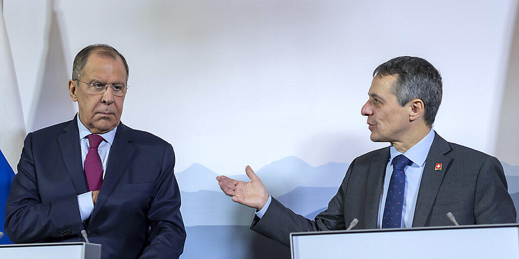 Aussenminister Ignazio Cassis mahnte seinen russischen Amtskollegen Sergei Lawrow am Mittwoch in Genf zu Zurückhaltung im Konflikt mit der Ukraine auf.