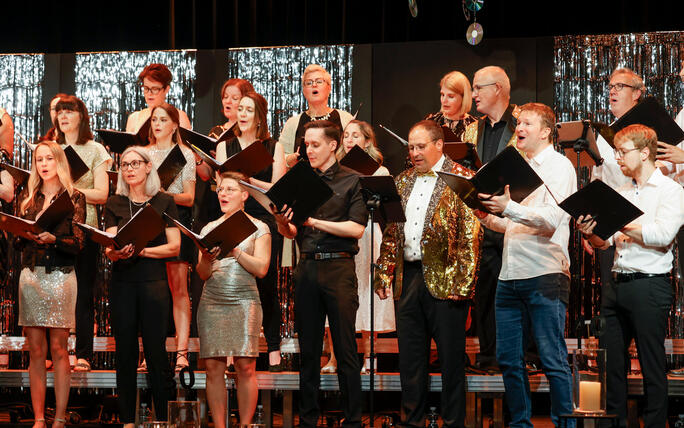 Jubiläumskonzert des Young Unlimited Chors im Gemeindesaal von Mauren.