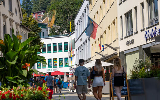 Das St&auml;dtle in Vaduz wird zu Sommermonaten am meisten frequentiert.