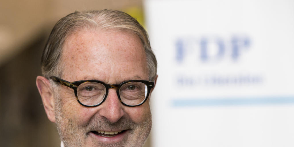Überraschend für die Thurgauer FDP in den Nationalrat gewählt: Der 64-jährige Amriswiler Unternehmer Hermann Hess, hier während der Wahlfeier an der Kantonsschule in Frauenfeld