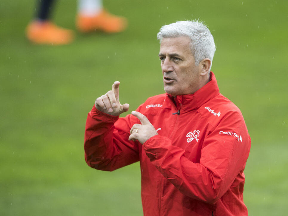 Hat seine Mannschaft kräftig durcheinander gewürfelt: Nationaltrainer Vladimir Petkovic veränderte die Schweizer Equipe gegen Panama auf acht Positionen