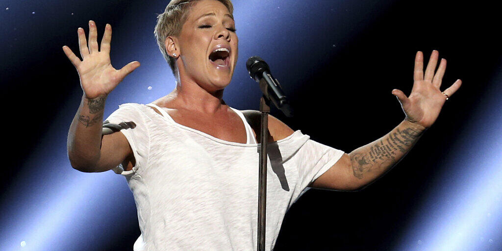 Die US-Sängerin Pink ist positiv auf das Coronavirus gestest worden. (Archivbild)