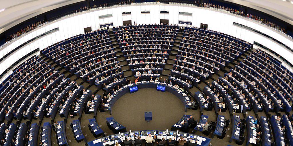 Mit grosser Mehrheit hat das EU-Parlament für ein Einfrieren der EU-Beitrittsgespräche mit der Türkei gestimmt. Der Antrag war eine Reaktion auf das Vorgehen der türkischen Führung gegen Medien und Oppositionelle nach dem Putschversuch im Juli. (Archivbild)