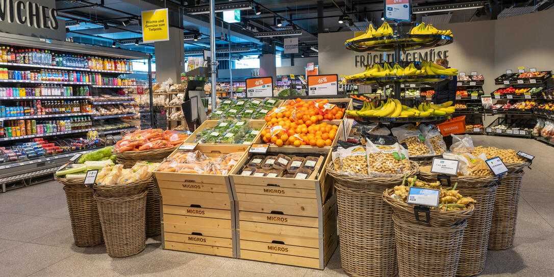 Essane Center Eschen