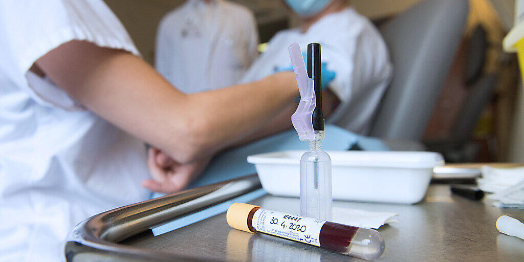 Corona-Pandemie: In der Schweiz werden weiterhin täglich Tests durchgeführt. (Symbolbild)