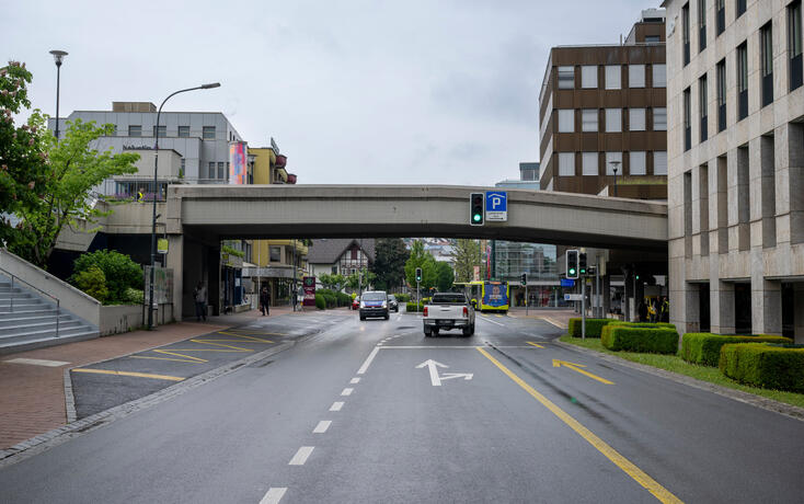 250509 Betonbr&uuml;cke &uuml;ber &Auml;ulestrasse