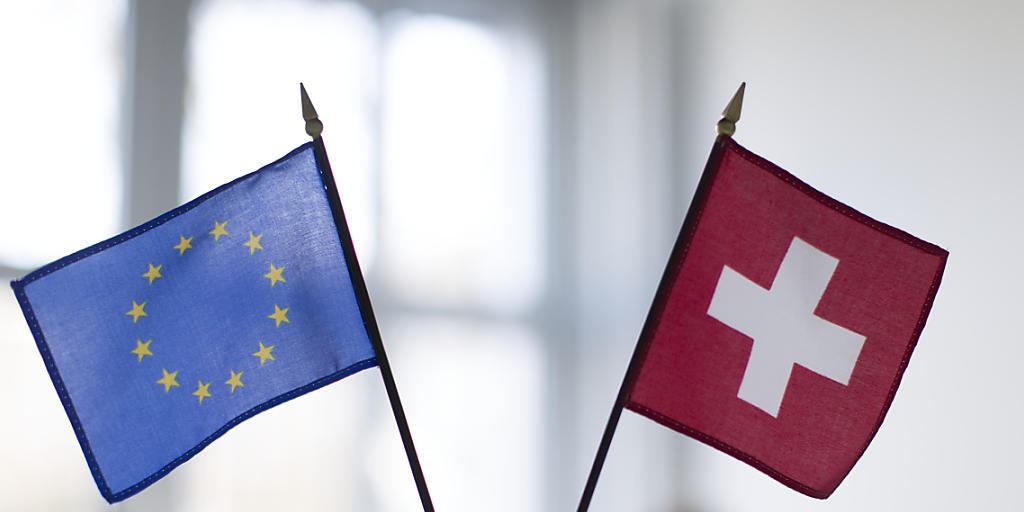 Gemäss der Vox-Analyse würden die Stimmberechtigten derzeit den bilateralen Verträgen klar den Vorzug geben gegenüber der Umsetzung der Masseneinwanderungsinitiative. (Archivbild) Gemäss der Vox-Analyse würden die Stimmberechtigten derzeit den bilateralen Verträgen klar den Vorzug geben gegenüber der Umsetzung der Masseneinwanderungsinitiative. (Archivbild)