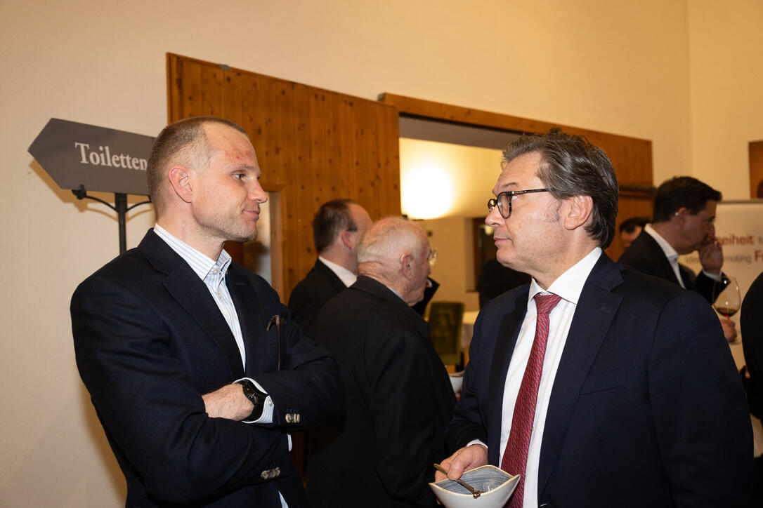 Vernon Smith Prize (19.02.2024)
