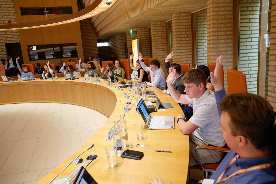 10. Jugendsession im Liechtensteiner Landtag.
