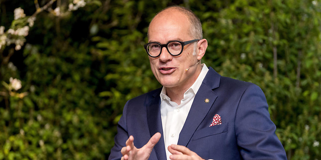 Direktor Jürg Schmid verlässt Schweiz Tourismus und macht sich selbstständig. Schmid war zuletzt wegen seines hohen Lohnes in die Kritik geraten. (Archivbild) Direktor Jürg Schmid verlässt Schweiz Tourismus und macht sich selbstständig. Schmid war zuletzt wegen seines hohen Lohnes in die Kritik geraten. (Archivbild)