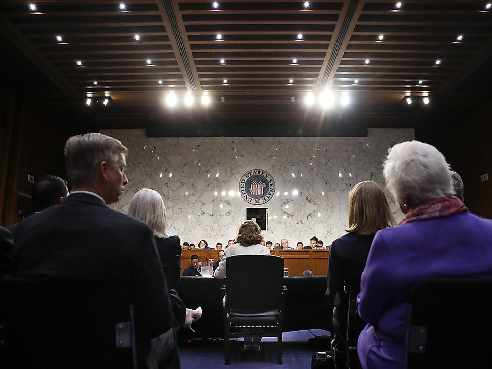Haspel (M.) bei der Befragung durch die zuständige Senatskommission: In ihren Aussagen distanzierte sie sich klar von der Anwendung von Folter beim CIA.