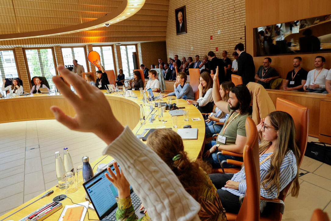 10. Jugendsession im Liechtensteiner Landtag.