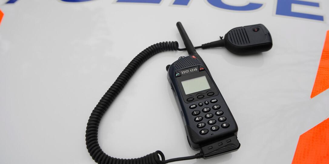 KANTON WAADT, FUNKSYSTEM, RADIOKOMMUNIKATION, FUNKGERAET, SCHRIFTZUG POLIZEI,