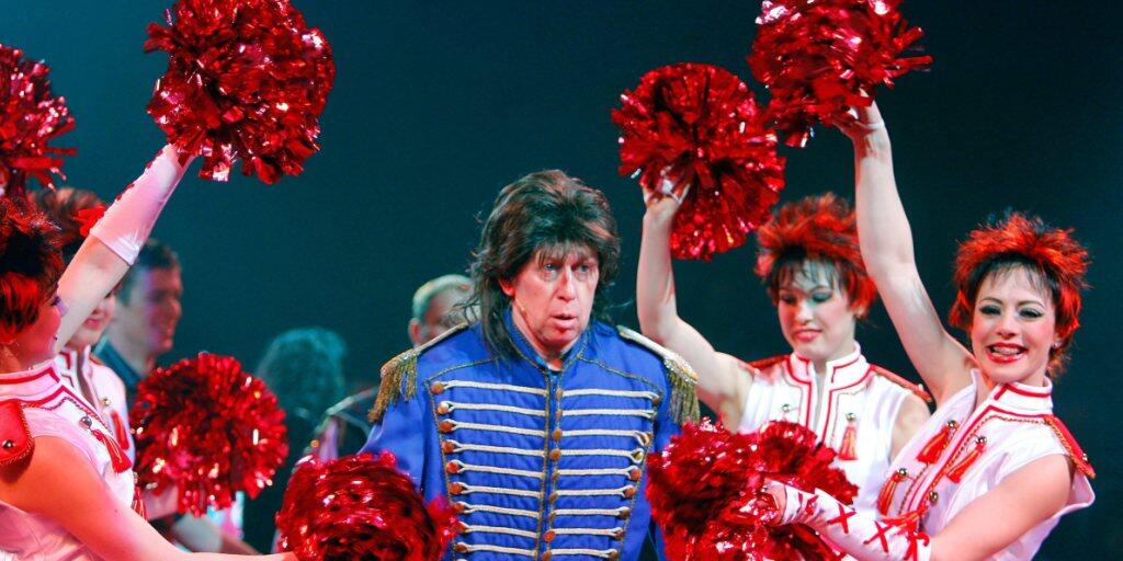 13 Jahre nach seinem Gastspiel 2006 kehrt Komiker Viktor Giacobbo 2019 zum Circus Knie zurück - diesmal zusammen mit Mike Müller. (Archivbild)