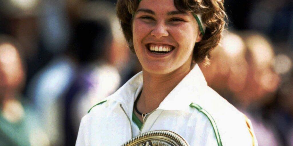 Martina Hingis strahlt am 5. Juli 1997 nach ihrem Wimbledon-Finalsieg gegen Jana Novotna Martina Hingis strahlt am 5. Juli 1997 nach ihrem Wimbledon-Finalsieg gegen Jana Novotna