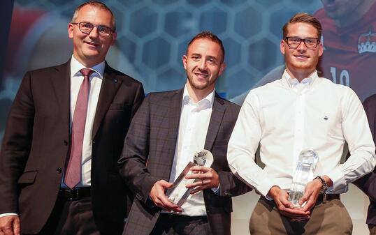 Die Sieger des letzten Jahres: Nicolas Hasler, Vito Troisio zusammen mit LFV-Präsident Hugo Quaderer (v.r.)
