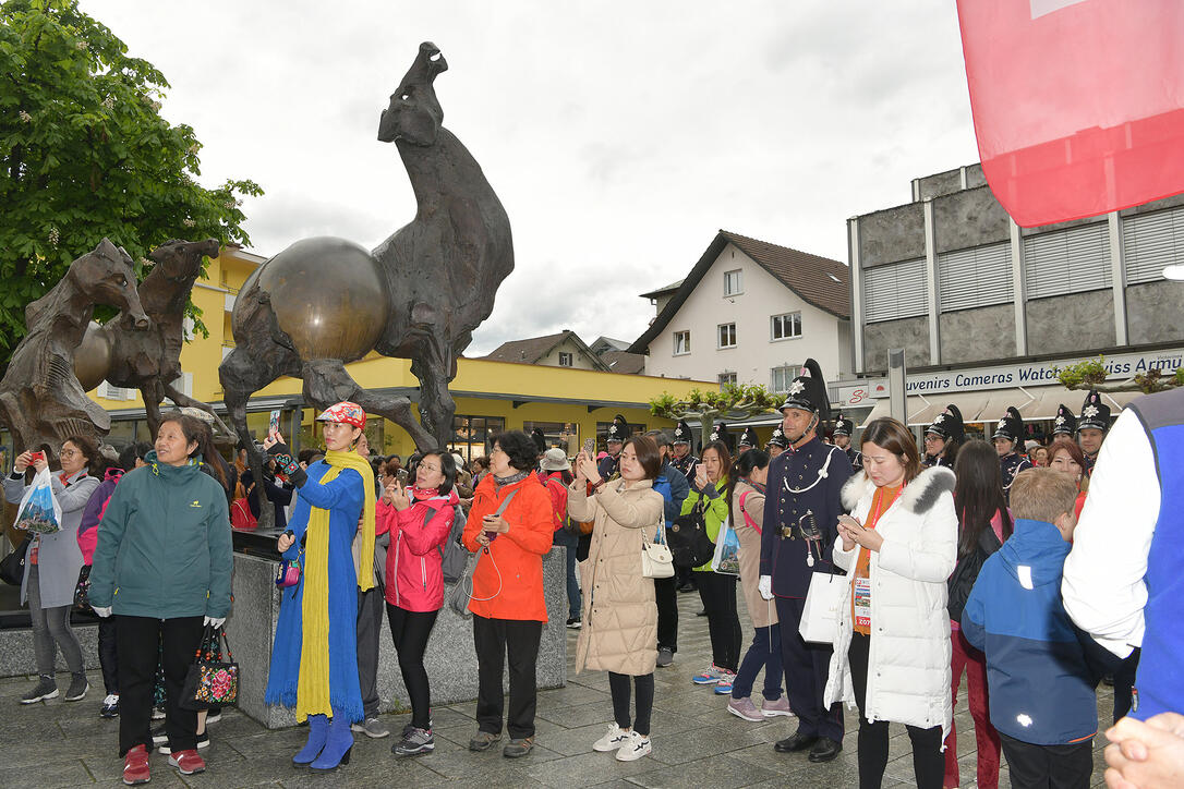 Harmoniemusik Vaduz in neuer Uniform