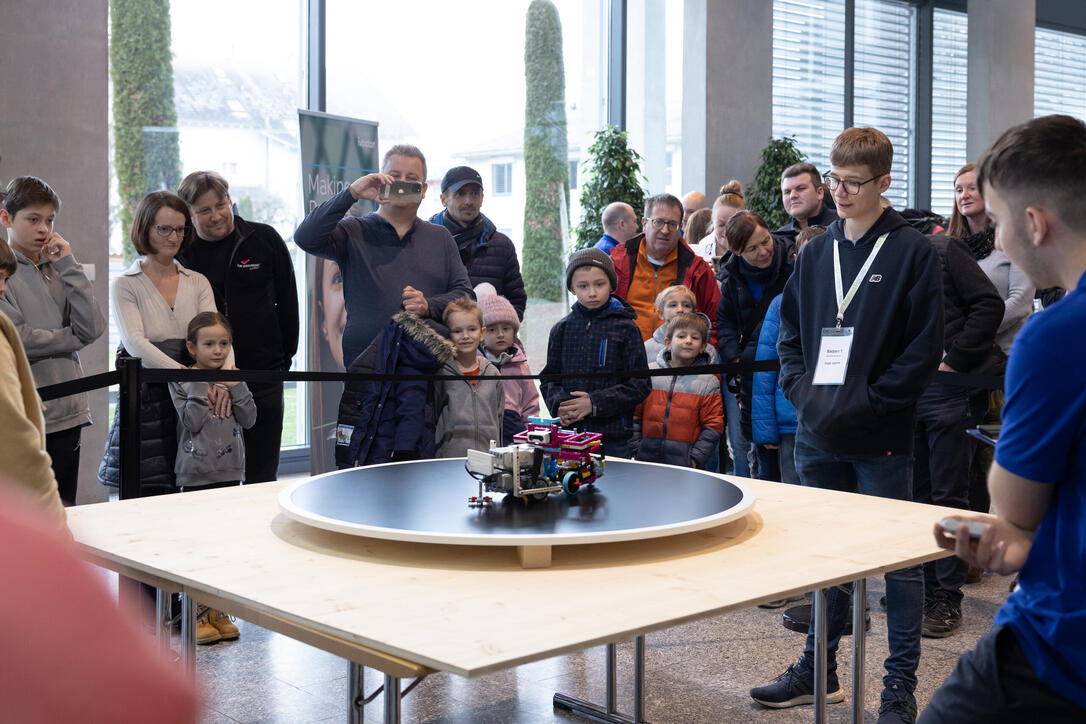 Robo-League bei der Ivoclar in Schaan