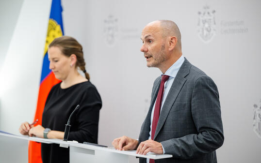SOLie-Gesch&auml;ftsf&uuml;hrerin Franziska Hoop und Sportminister Hubert B&uuml;chel informierten die Medien.