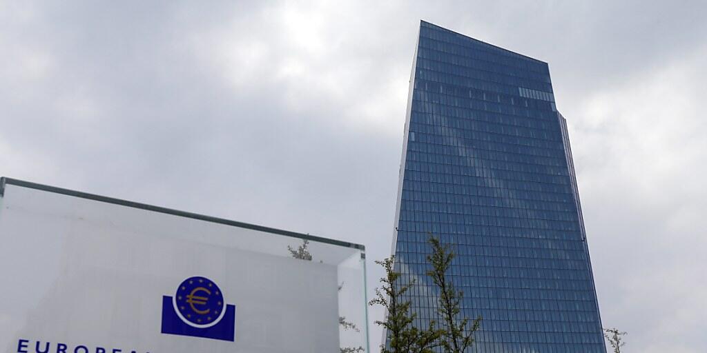 Bei der Europäischen Zentralbank bahnt sich der Ausstieg aus der ultralockeren Geldpolitik an. (Archiv)