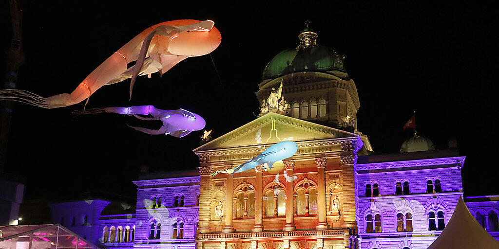 Licht, Farben, Poesie und nächtliche Erkundungstouren durch die Berner Museumslandschaft. Am Freitag laden die Berner Institutionen zur traditionellen Museumsnacht. (Archivbild)