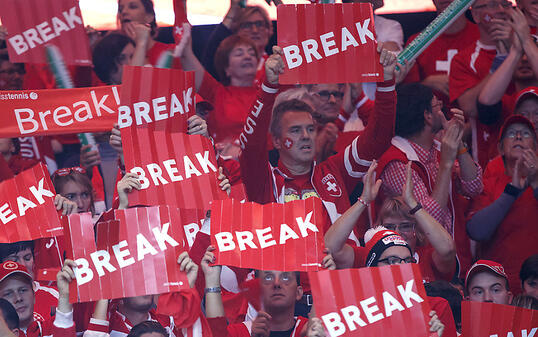 Wird es solche Bilder auch in Zukunft noch geben? Tausende Schweizer Fans feuern ihr Davis-Cup-Team an